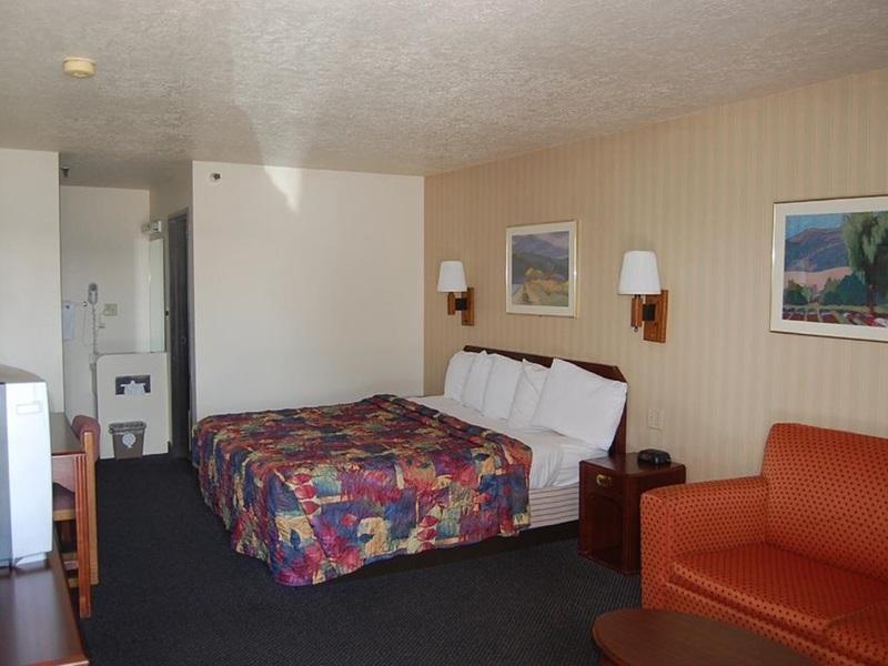 Americas Best Value Inn & Suites Fort Collins Exterior foto
