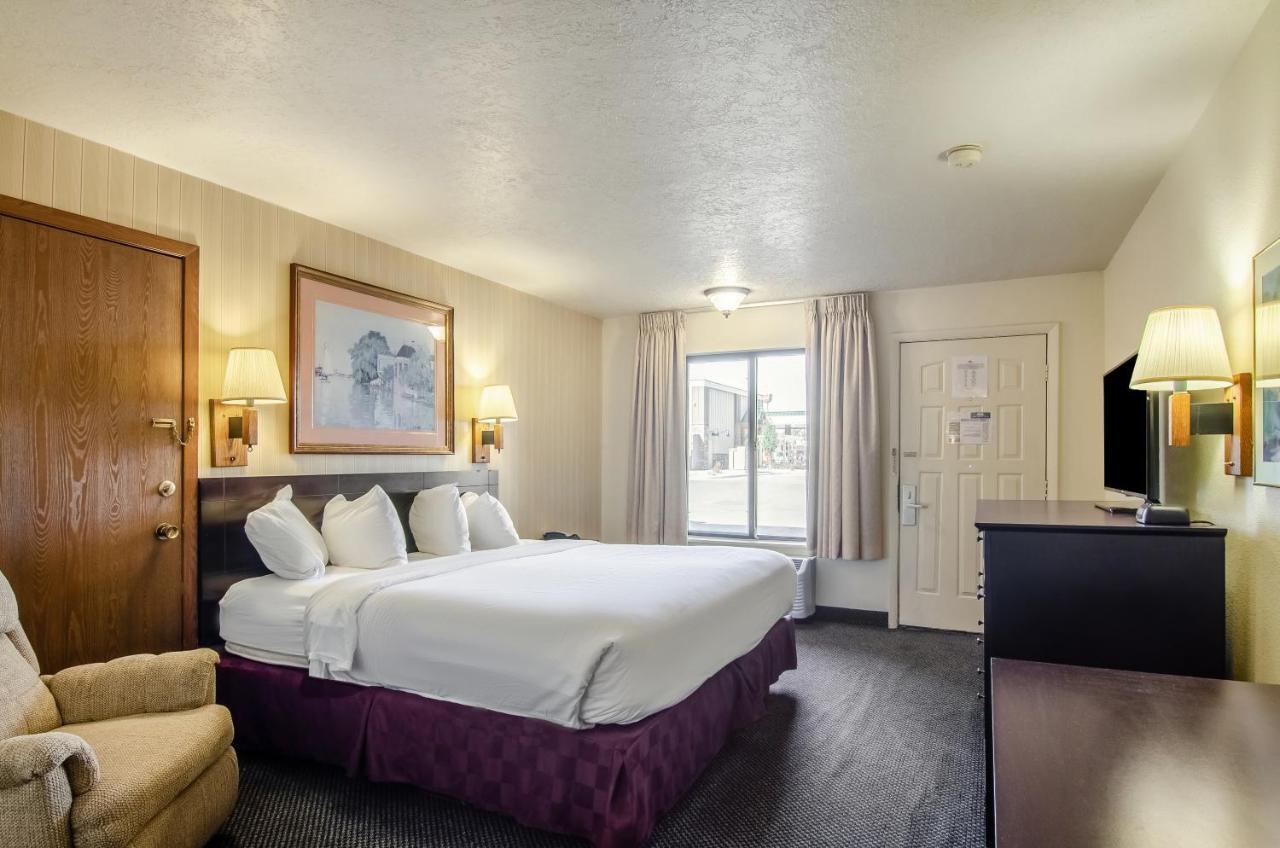 Americas Best Value Inn & Suites Fort Collins Exterior foto